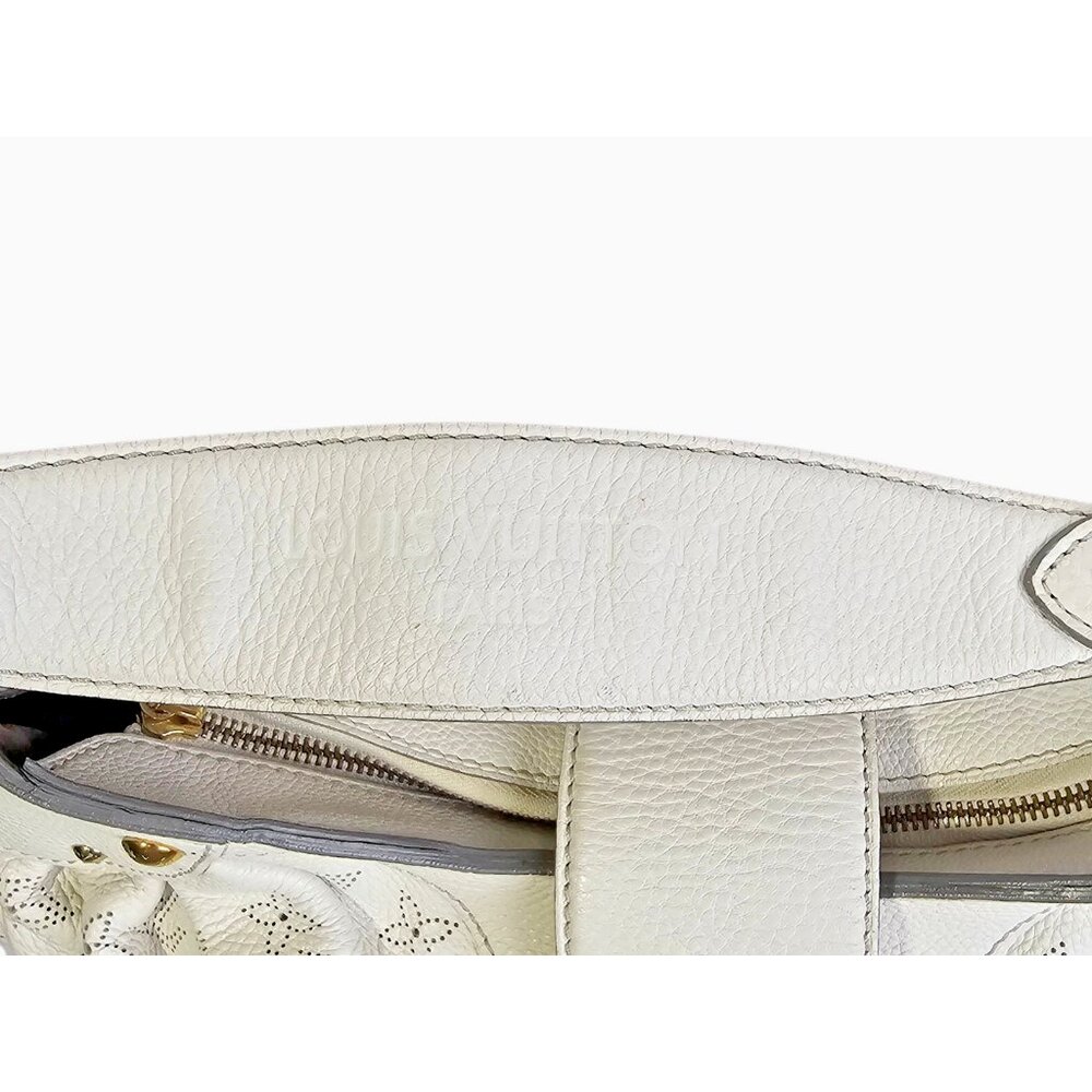 LOUIS VUITTON Mahina Solar PM White Perforated Leather Shoulder Bag Monogram LV - Picture 4 of 16